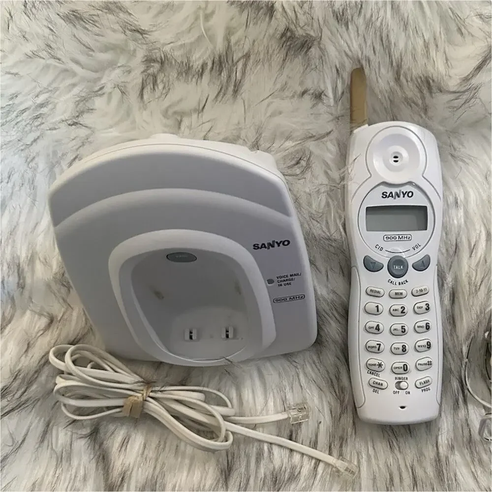 SANYO 900 MHz White Cordless Handset Caller ID Speakerphone